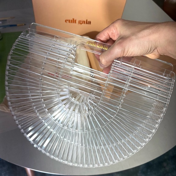 Cult Gaia Clear Acrylic Ark bag - Picture 2 of 3